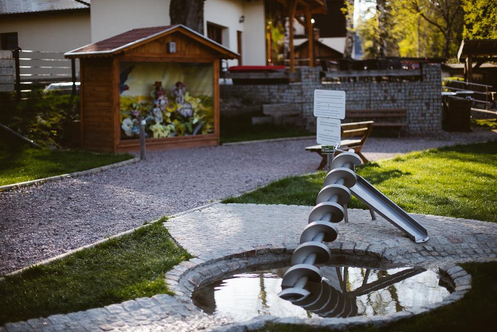 Przystanek Bavaria - Sauny, Parking Oraz Wstep Do Parku Bajek W Cenie! Karpacz Exteriör bild