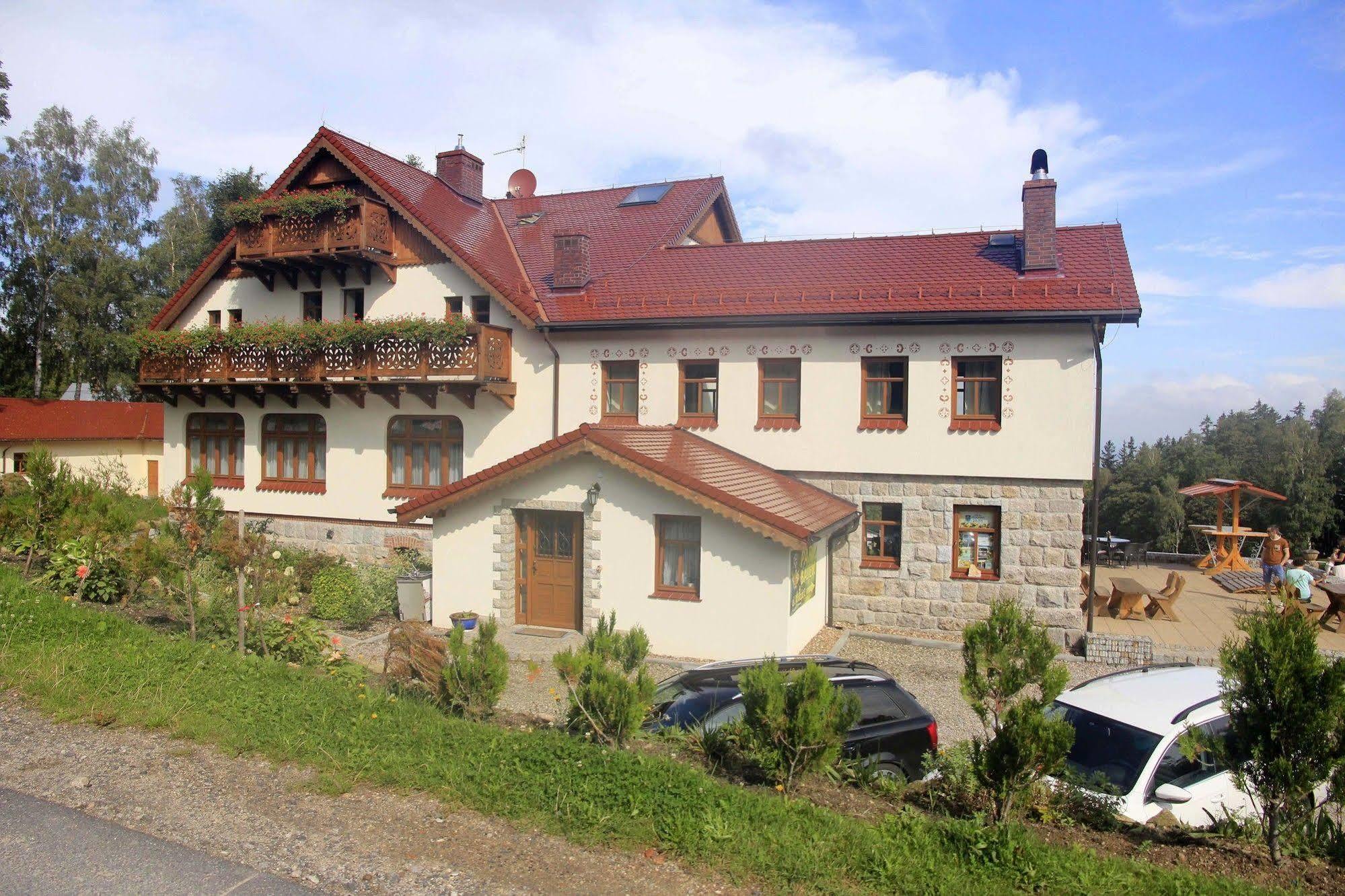 Przystanek Bavaria - Sauny, Parking Oraz Wstep Do Parku Bajek W Cenie! Karpacz Exteriör bild